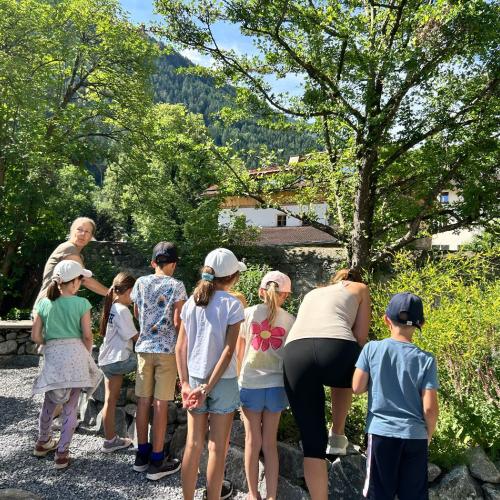 Besuch im Kräutergarten